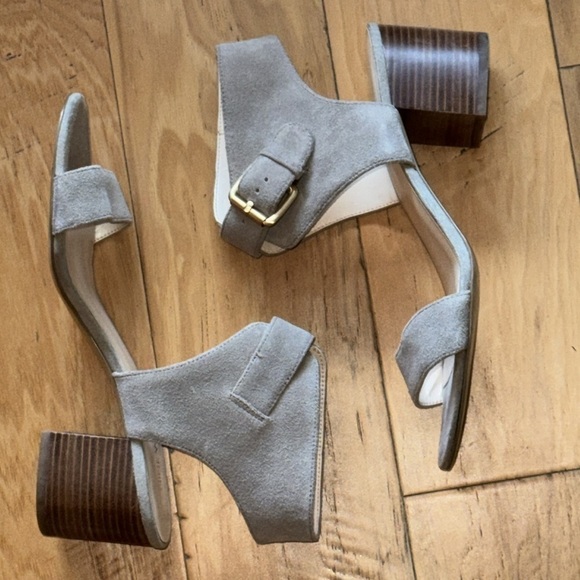 Nine West Garden Bay Suede tan grayish ankle strap buckle block heels sandals 9 - Picture 4 of 9